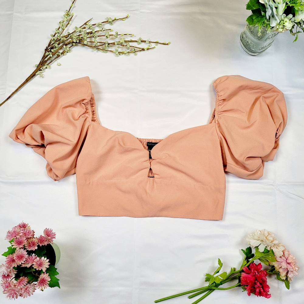 F21 NWT Puff-Sleeve Top